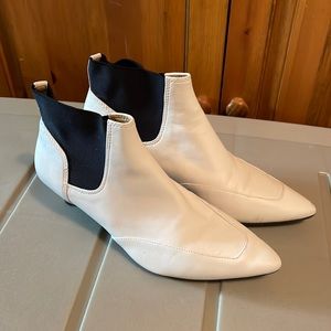 Naturalizer ankle bootie